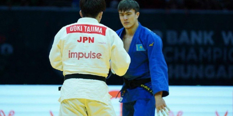 "Спорттық тәртіпке қайшы әрекет": Жапониялық балуан қазақстандық атлеттен кешірім сұрады