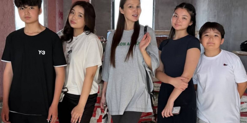 «Бұл күнді ұзақ күттік»: Жұлдыз Әбдікәрімова балалары туралы айтты