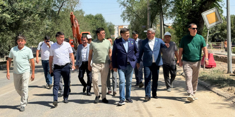 Депутаттар Тараздағы жылу магистралін жаңарту барысын бақылап қайтты