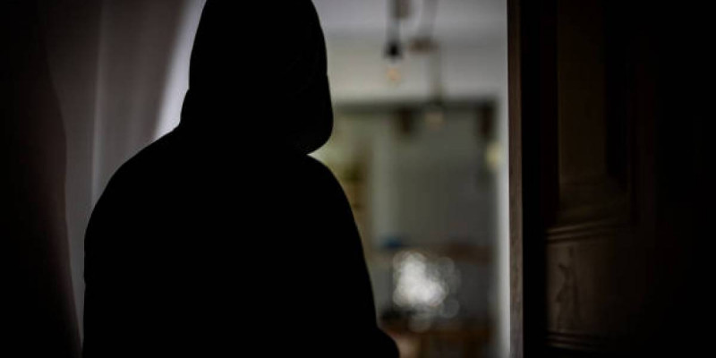 Қарағандыда екі жасөспірім біреудің салып жатқан үйінен құрал-сайманын ұрлап кеткен