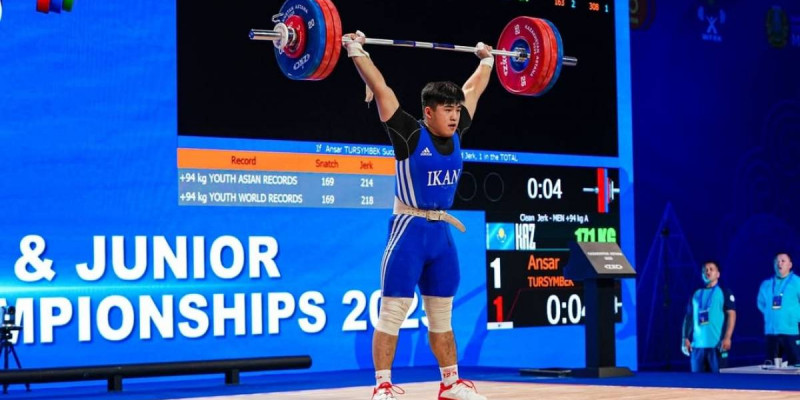 Зілтемірші Аңсар Тұрсынбек Азия чемпионатында күміс еншіледі