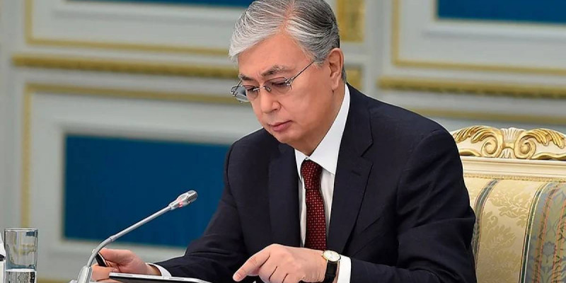 Президент әскери қызметке қатысты заңға қол қойды