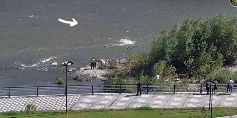 Үлбі өзенінде ана мен бала суға ағып кете жаздады
