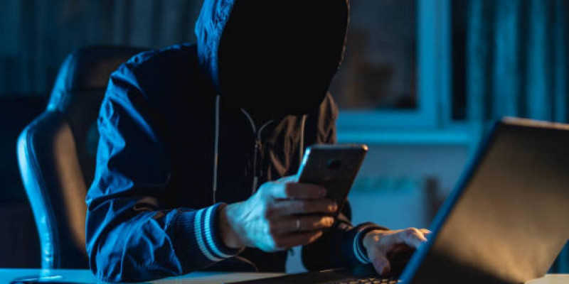 Петропавл тұрғыны зейнеткерлерді 5 млн теңгеге алдаған