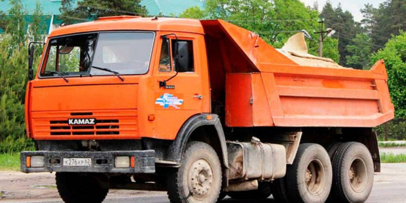 Ақтөбеде 13 жастағы қыз жүк көлігінің астында қалды