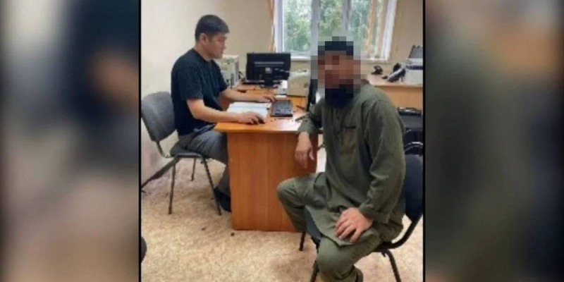 Ақтөбе мешітінде ер адам қызға «бір реттік неке» ұсынған (ВИДЕО)