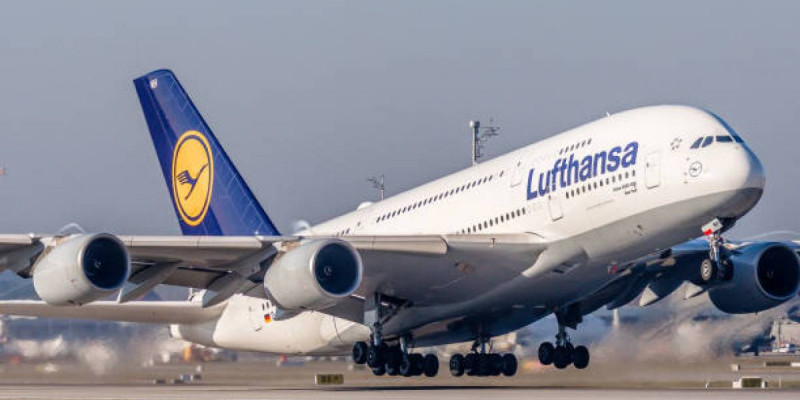 Lufthansa Қазақстанға рейстерін тоқтатады: көлік министрлігі түсініктеме берді