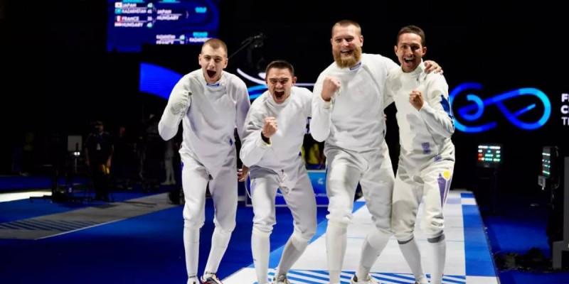Семсерлесуден әлем чемпионатында спортшыларымыз тарихи медальді жеңіп алды