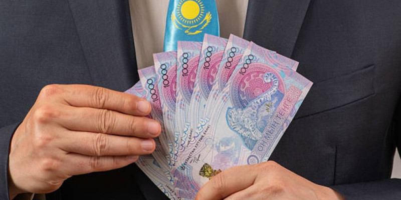 Қазақстандықтардың орташа жалақысы 448 мың теңгеден асты