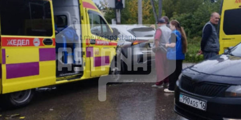 Риддерде жедел жәрдем көлігі жол апатына себепкер болды