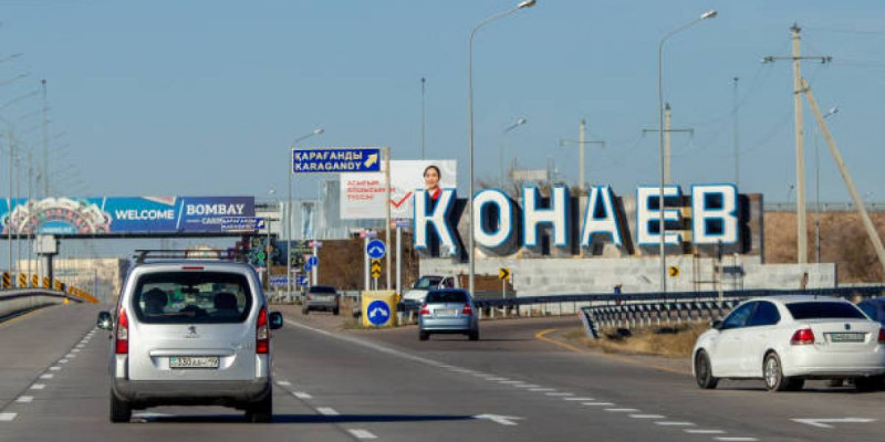 Қонаевта заңсыз сауда орындары бұзылып, орнына сквер салынады