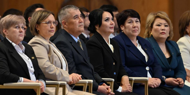 Жазатайым жағдай үшін де мұғалімді жазалау орынсыз – Мемлекет басшысы