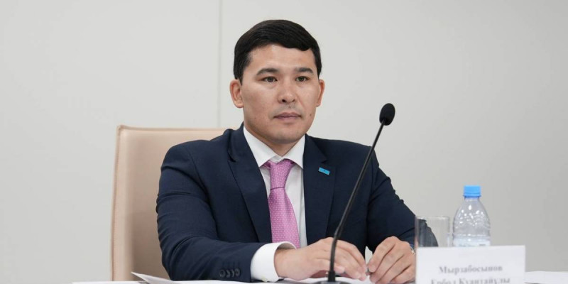 Ербол Мырзабосынов кәсіби мереке қарсаңында спорт ардагерлерімен кездесті