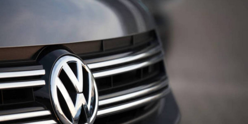 "Қуат керек болса, ай сайын ақша төле": Volkswagen көліктеріне жаңа жүйе енгізе бастады