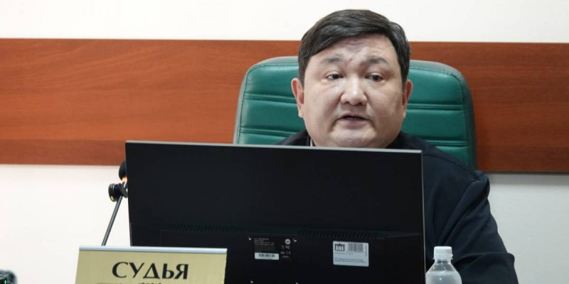 Шымкентте сот залында тілін шығарған судьяға қатысты тексеріс басталды
