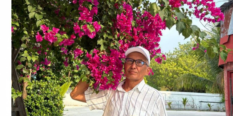 Шөл даланы миуалы баққа айналдырған зейнеткер