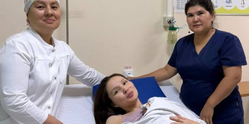 «Қиын диагноз қойылды»: Жұлдыз Әбдікәрімова қалай босанғанын айтып берді