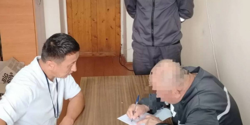 Абай облысында 53 жастағы азамат бірінші сыныпқа барды