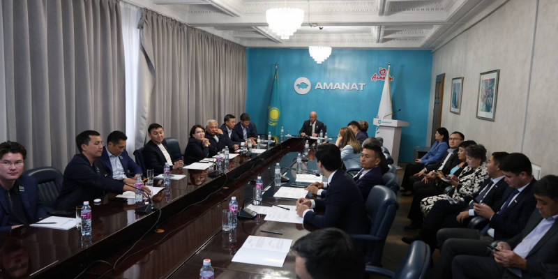 Алматы мәслихатында Президент Жолдауындағы стратегиялық бағдарлар талқыланды