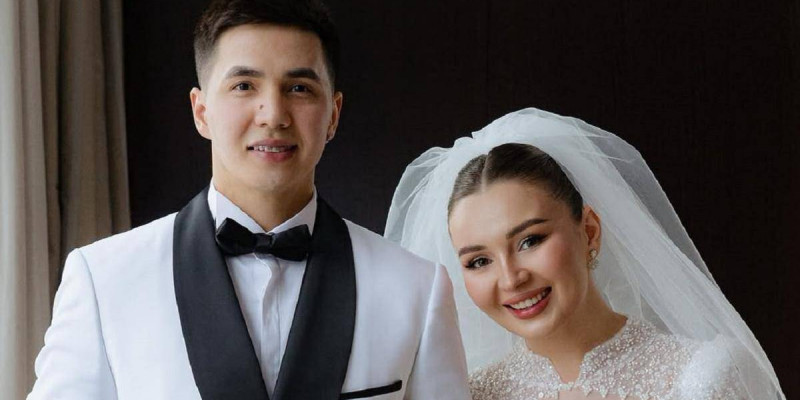 Астанада блогер Жанәбіловтің әйелінің соты басталды