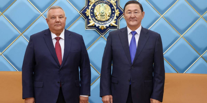 Бас прокурор Берік Асылов ТМД БПҮК Атқарушы хатшысы Юрий Ждановпен кездесті