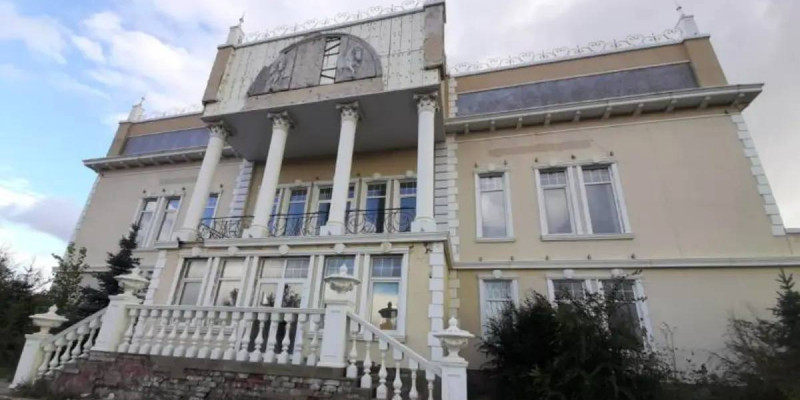 Қостанайдың экс-әкімінен тәркіленген мейрамхана аукционда сатылды