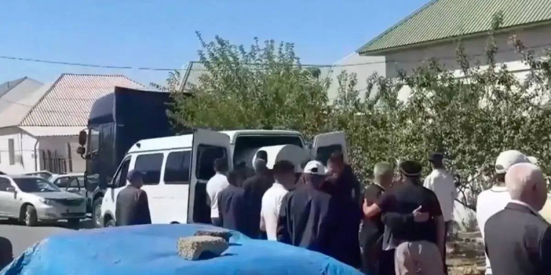 Әскерде көз жұмған сарбаз жер қойнына тапсырылды (ВИДЕО)