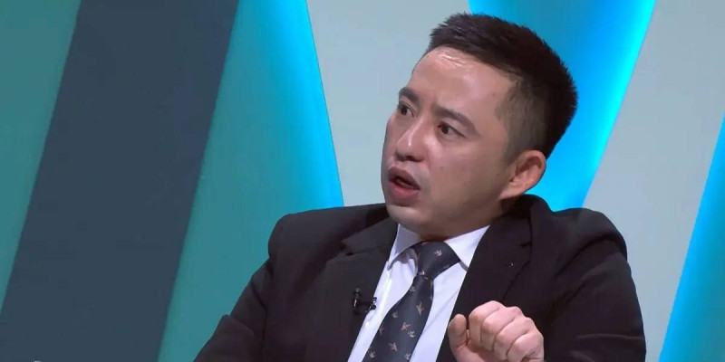 «Айырылып қалдық»: Танымал актер қаралы хабар айтты