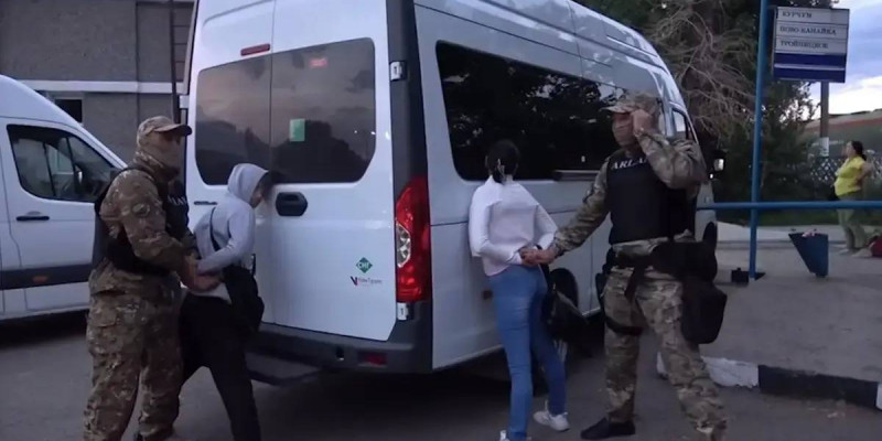 Өскеменде екі тұрғын қылмыс жасау кезінде ұсталды (ВИДЕО)