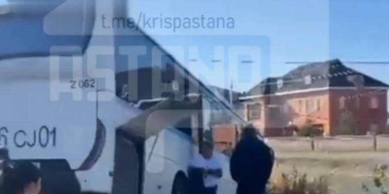 Астана маңында жолаушылар автобусы апатқа ұшырады (ВИДЕО)