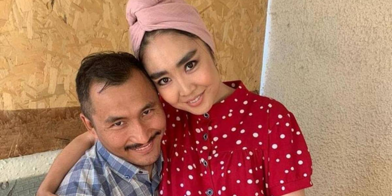 Колготки киген әйелдер күресі