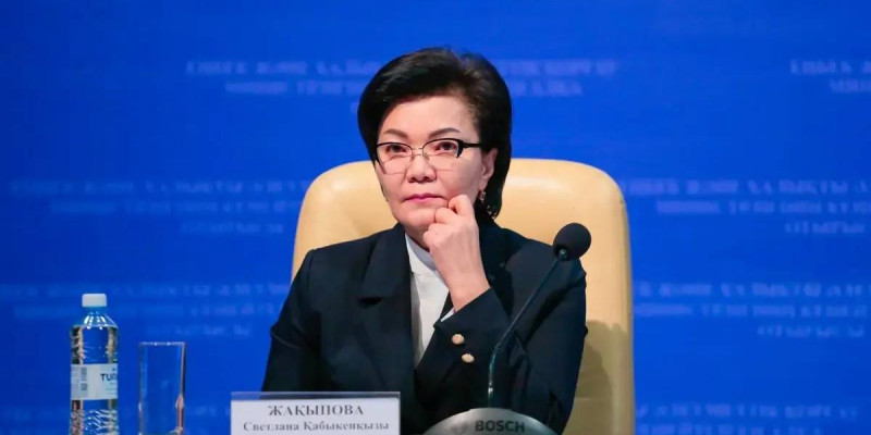 Министр қандай жағдайда бірнеше жерде жұмыс істеуге болатынын айтты