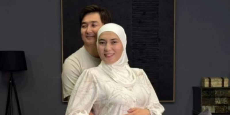 «12 жылдан кейін нәсіп етті»: Меломен тобының әншісі әке атанды