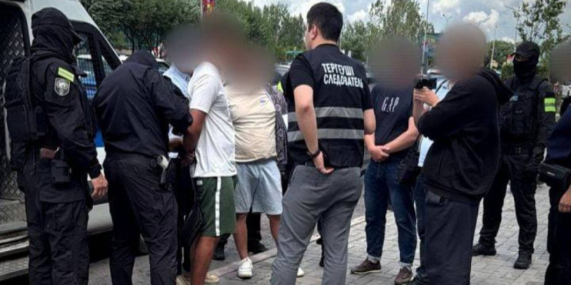 Батыс Қазақстанда интернет-алаяқтықпен айналысқан топ ұсталды