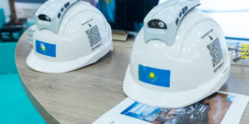 Отандық «ақылды каска» халықаралық көрмеде таныстырылды