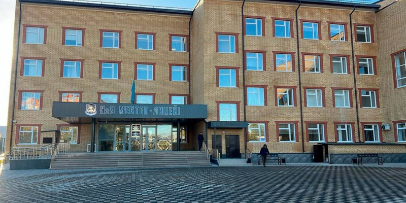 Оралда қайтарылған активтер қаражаты есебінен салынған жаңа мектеп ашылды