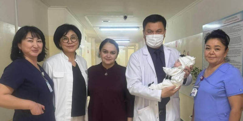 Шымкенттік дәрігерлер шала туған нәрестенің өмірі үшін 104 күн күресіп, аман алып қалды