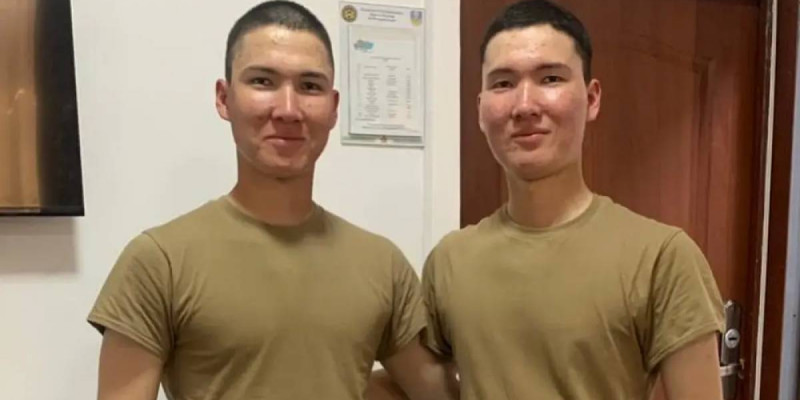 «Біз егіздерді ажыратқан жоқпыз»: Қорғаныс министрлігі сарбаз өліміне қатысты түсініктеме берді