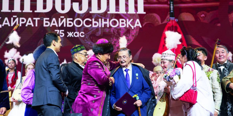 Арқаны ән дүлдүлі тебірентті