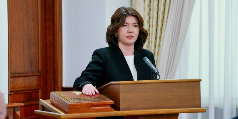 Оқу-ағарту министрі Жұлдыз Сүлейменова ант берді