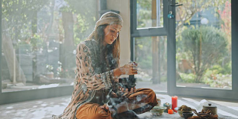 Ақтөбеде 136 адамды алдап, 579 млн теңге алған емшіге үкім шықты