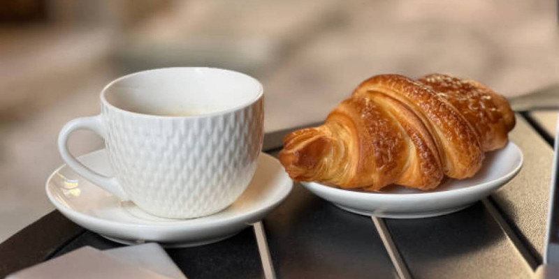 Франция пошта қызметі круассан иісі шығып тұратын марка шығарды