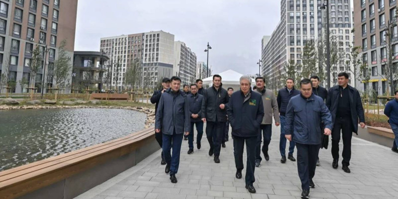 Президент «Нұра» ауданындағы Greenline бульварын аралап көрді