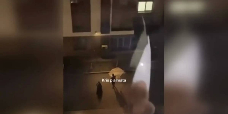 Алматыда 18 жастағы бойжеткен 9-қабаттан құлап кетті