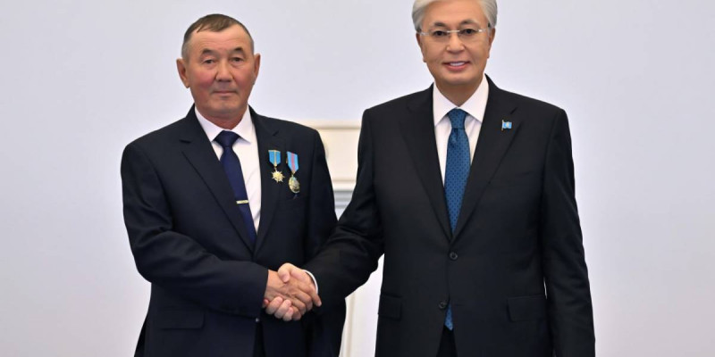 Елімізде қажырлы еңбегінің арқасында нағыз еңбек адамы атанған азаматтар өте көп – Мемлекет басшысы