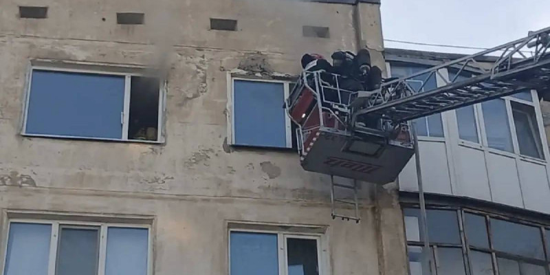 Көкшетауда 80-нен асқан қария пәтерінде тірідей жанып кете жаздады