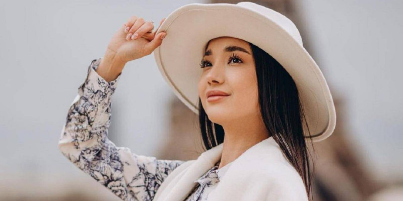 «50 млн-ға қағылдым»: Блогер Әнел Кенжебекова алаяқтарға алданған