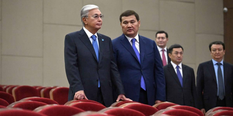 Президент Өнер орталығына барды