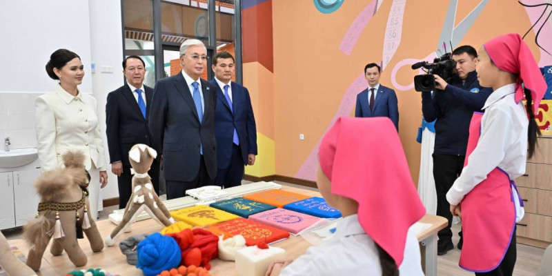 Президент «Сыр жұлдыздары» шығармашылық-инновациялық академиясының қызметімен танысты