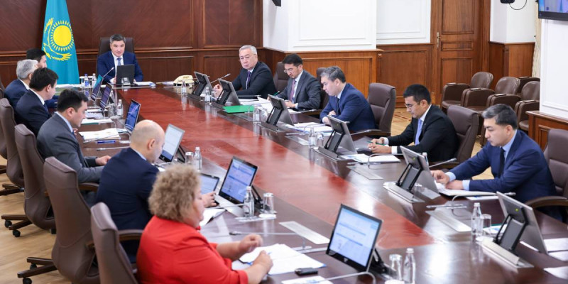 Президент тапсырмасы: Үкіметте экономикаға инвестиция тарту қарқыны қаралды